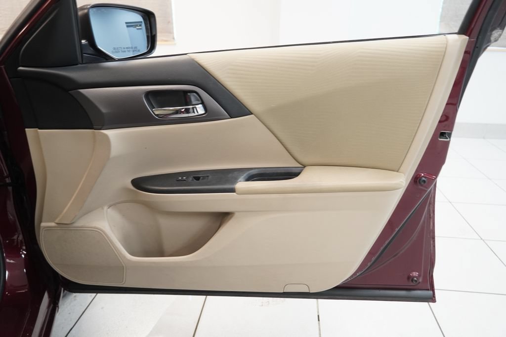 Used 2014 Honda Accord LX image 29