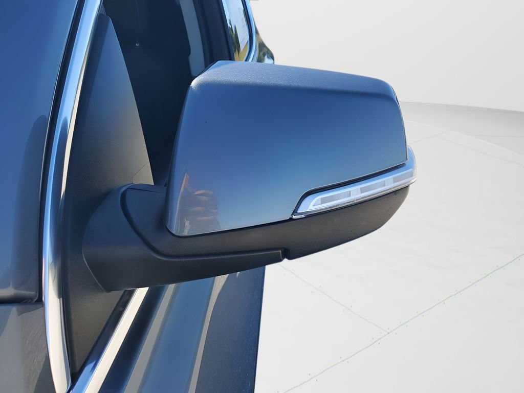 Used 2021 GMC Acadia SLE w/ Driver Convenience Package image 21