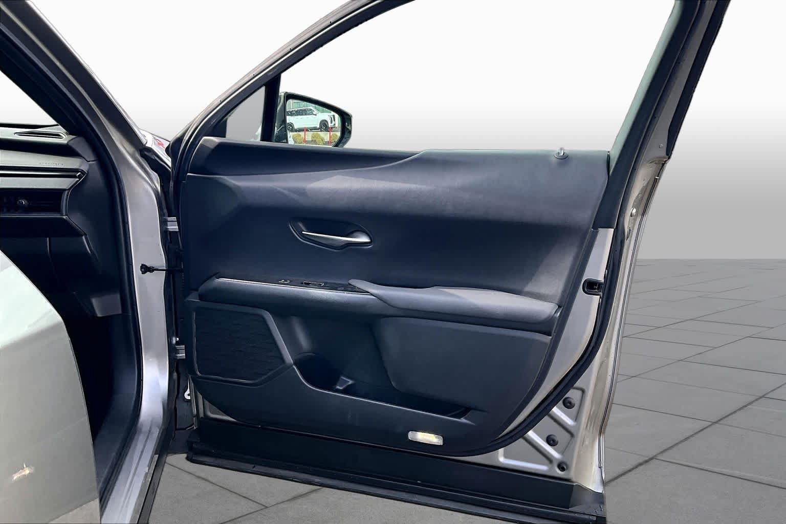 Used 2019 Lexus UX 200 w/ Accessory Package 2 FWD image 22