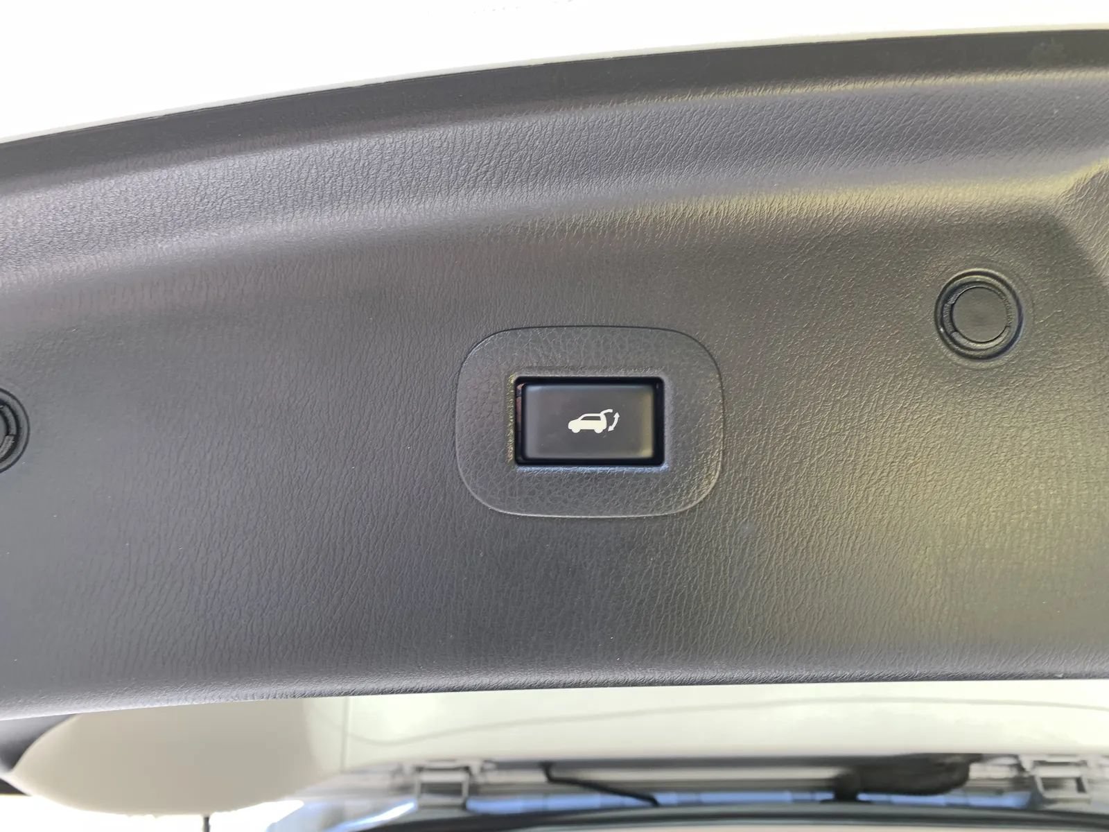 Used 2018 Nissan Armada SV w/ Driver Package RWD image 32