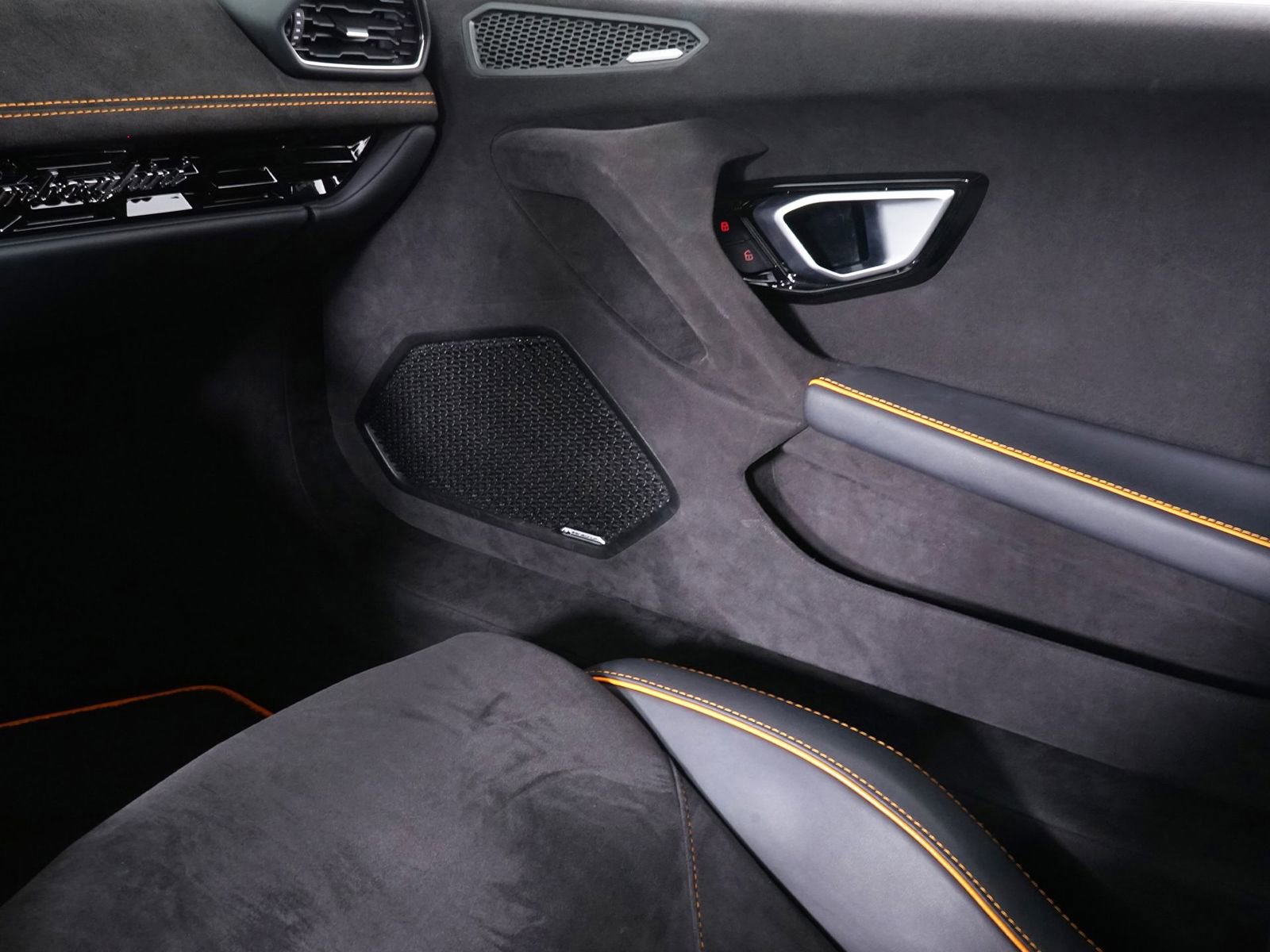 Used 2023 Lamborghini Huracan Tecnica image 23