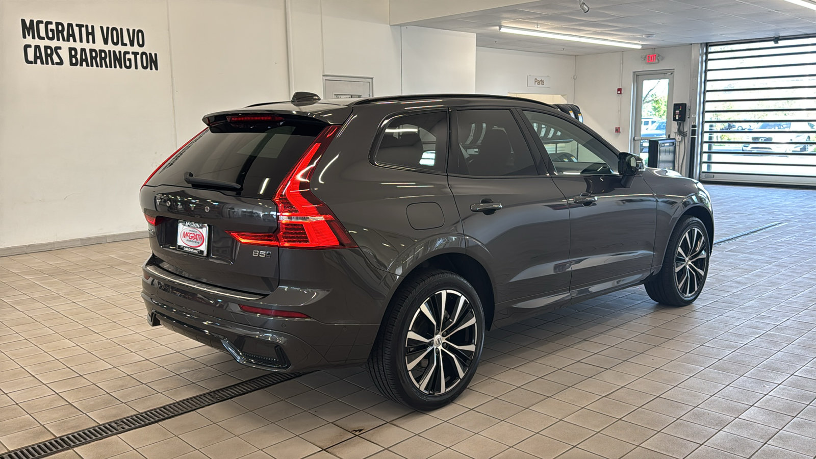 Used 2024 Volvo XC60 B5 Plus w/ Protection Package Premier AWD/4WD image 5