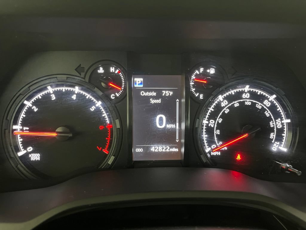 Used 2021 Toyota 4Runner SR5 Premium w/ Moonroof Package AWD/4WD image 9