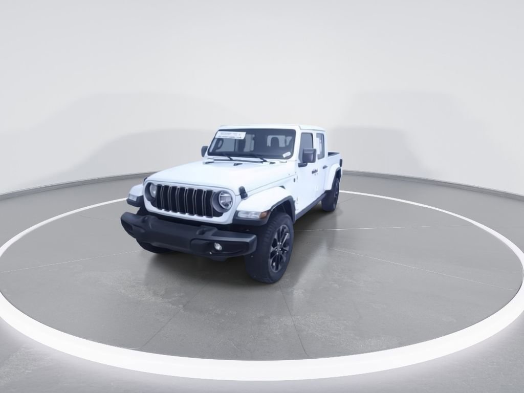 Used 2025 Jeep Gladiator Sport image 6