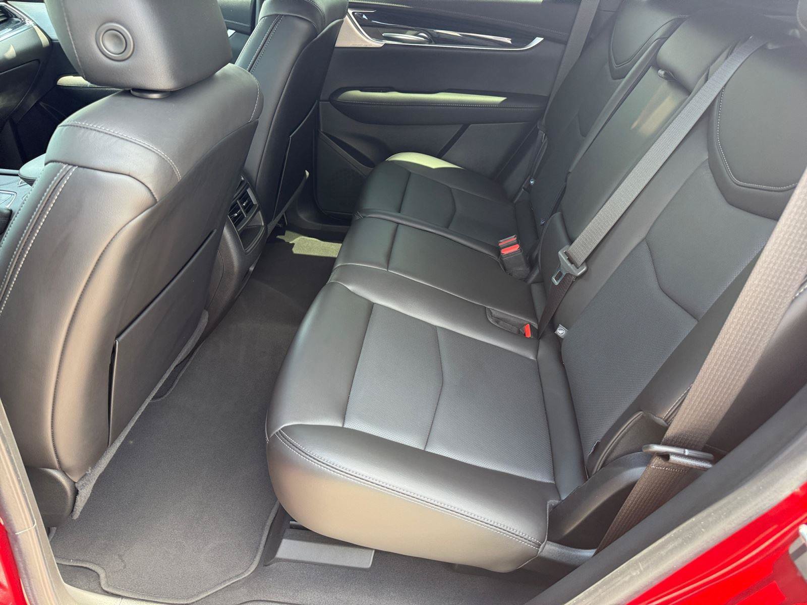 Certified 2023 Cadillac XT5 Premium Luxury w/ Technology Package AWD/4WD image 17