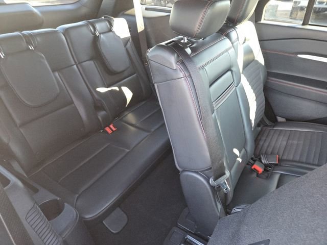 Used 2025 Ford Explorer ST-Line w/ ST-Line Street Pack AWD/4WD image 27