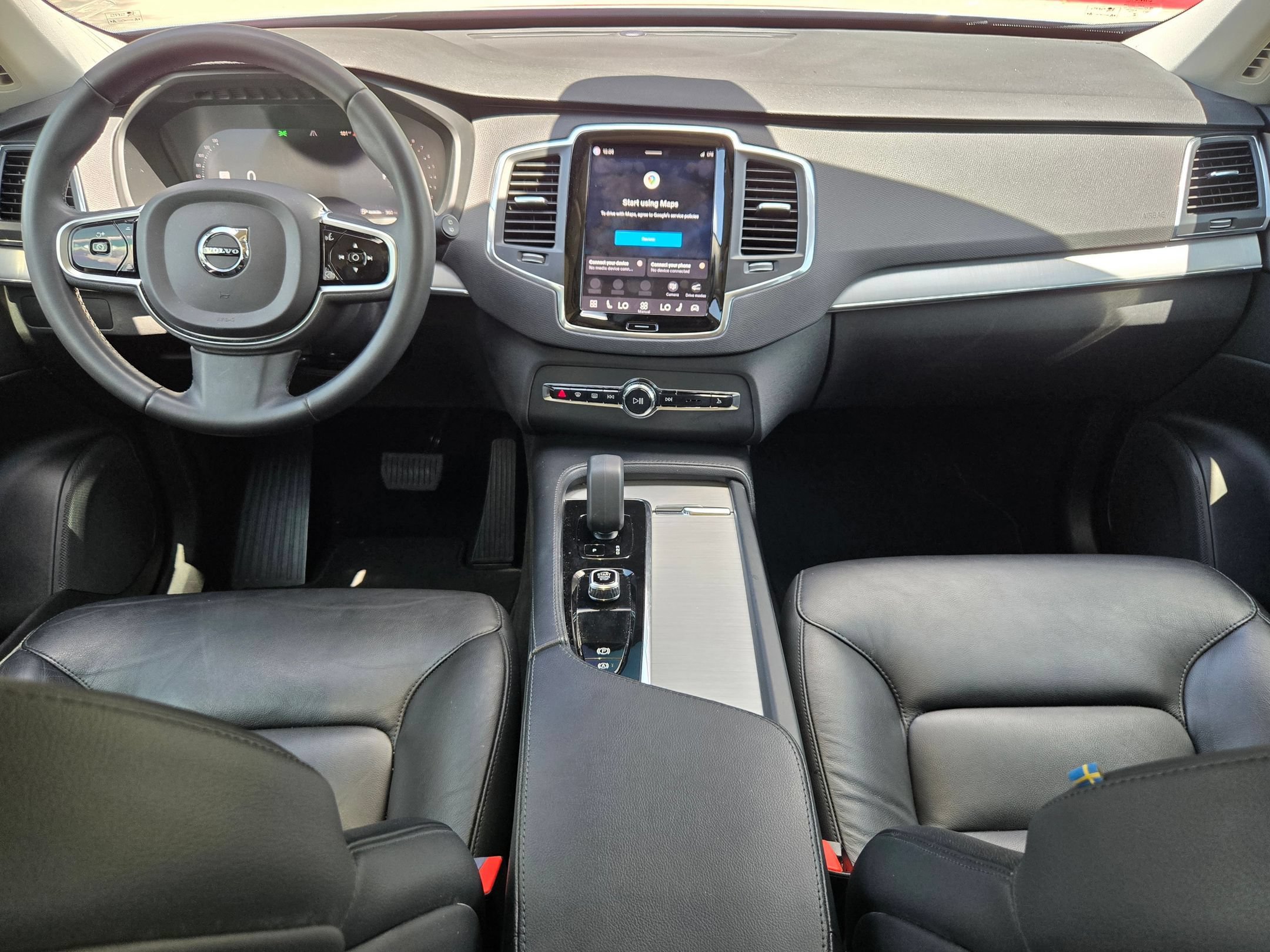 Used 2023 Volvo XC90 B5 Core AWD/4WD image 16