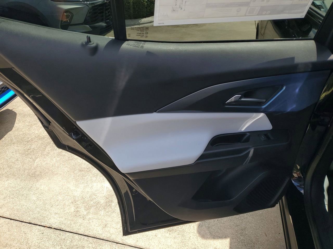 New 2025 Chevrolet Equinox EV LT FWD image 9