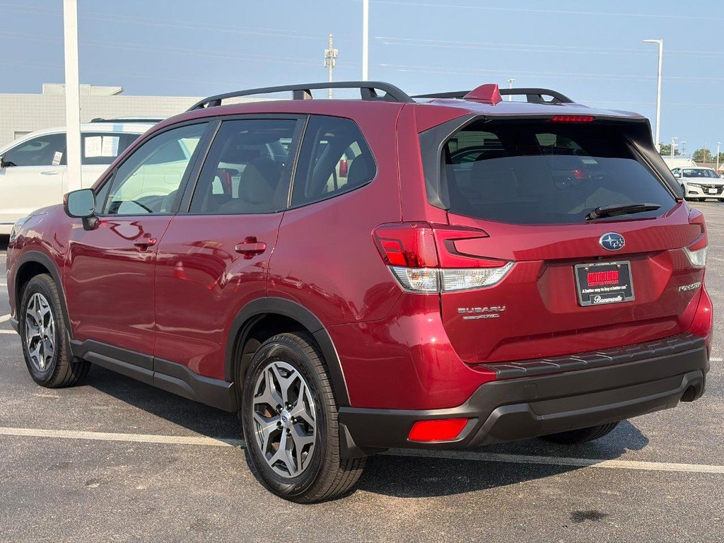 Used 2023 Subaru Forester Premium AWD/4WD image 8