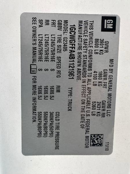 Used 2011 Chevrolet Express 2500 image 11