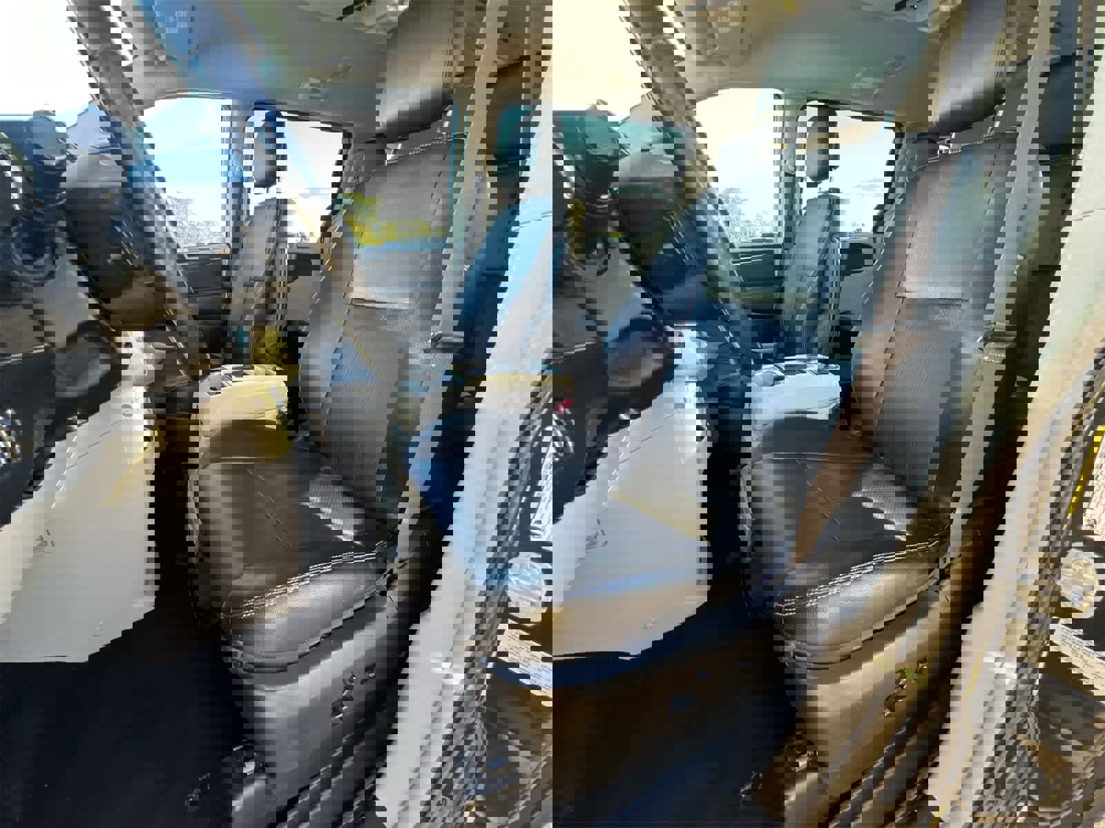 Used 2015 Chrysler Town & Country Touring-L w/ Driver Convenience Group image 15