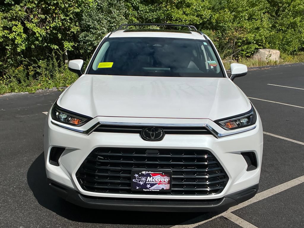Certified 2025 Toyota Grand Highlander AWD image 8
