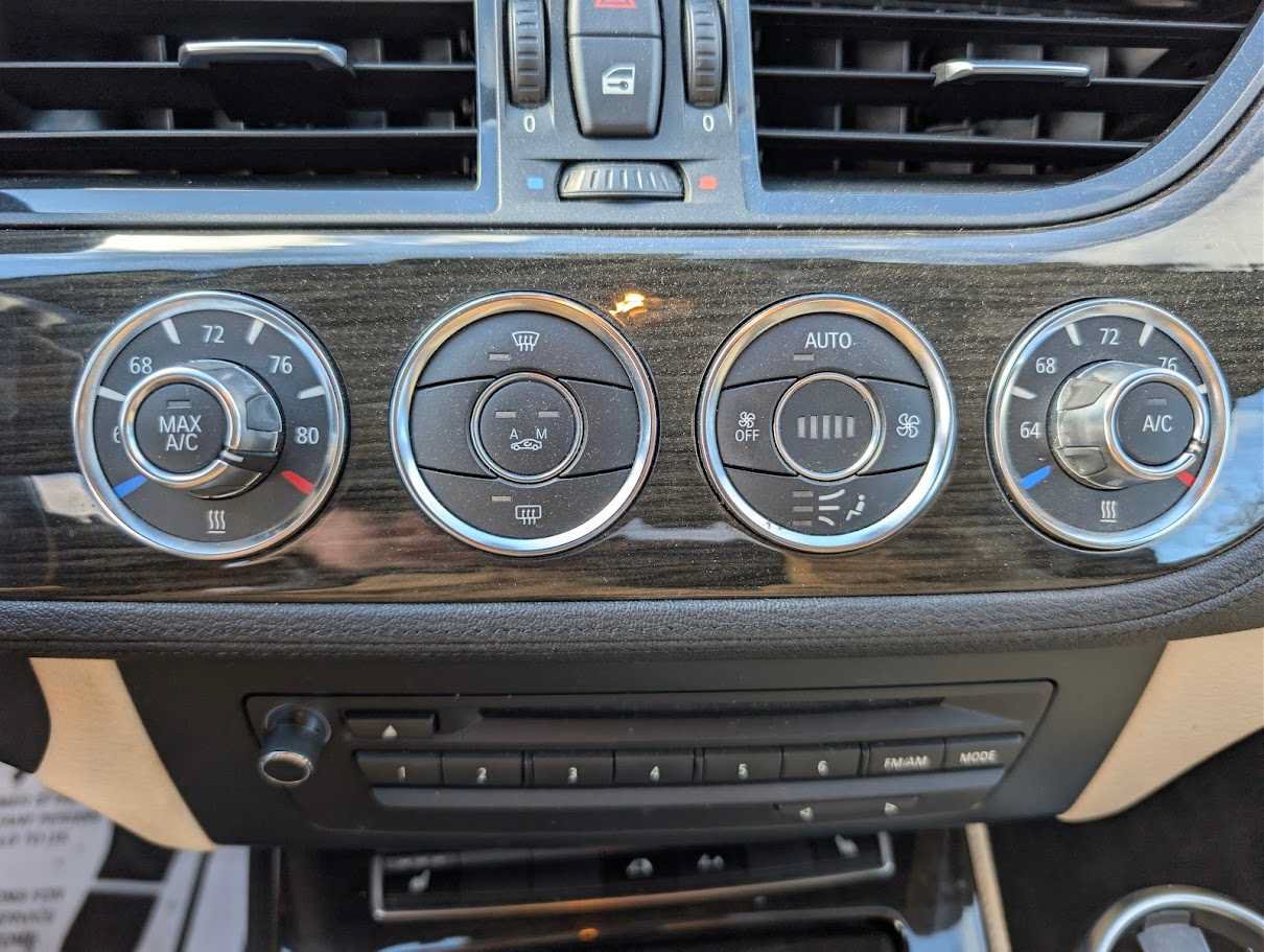Used 2015 BMW Z4 sDrive28i image 28
