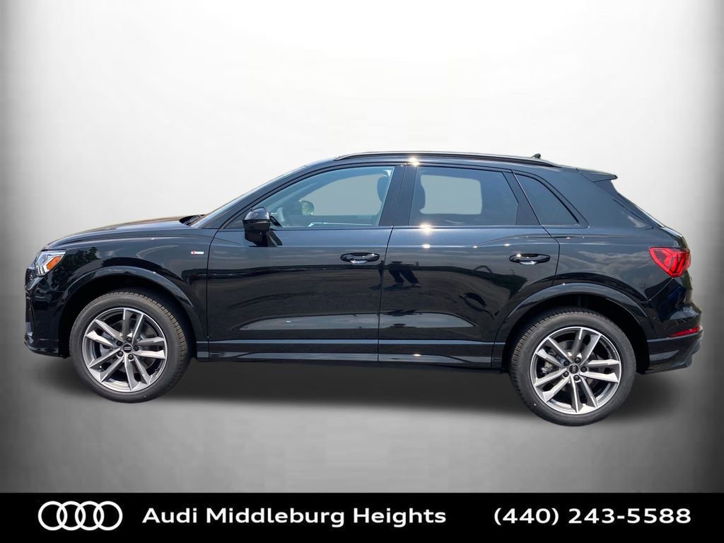 Certified 2025 Audi Q3 2.0T Premium w/ Convenience Package image 10