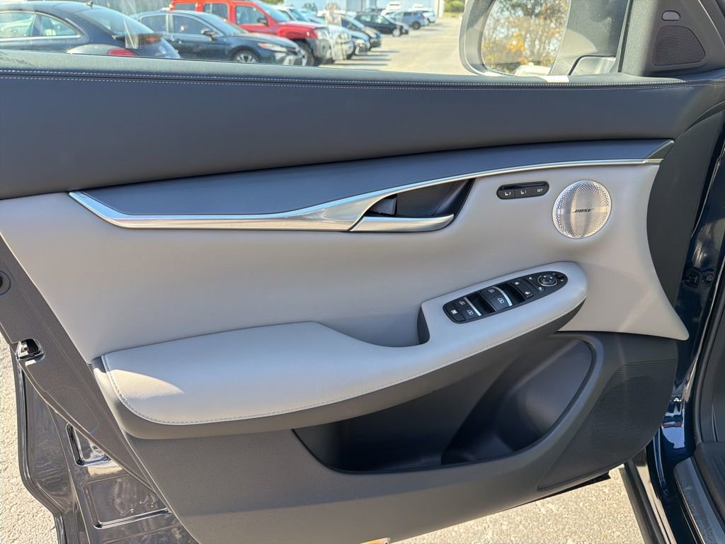 Used 2025 INFINITI QX50 Luxe image 16