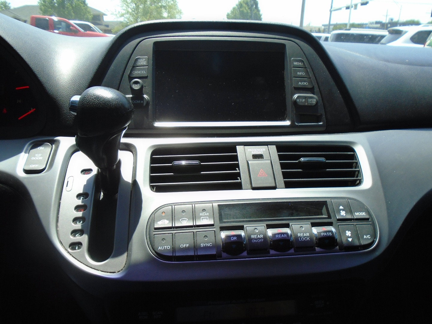 Used 2010 Honda Odyssey Touring image 16