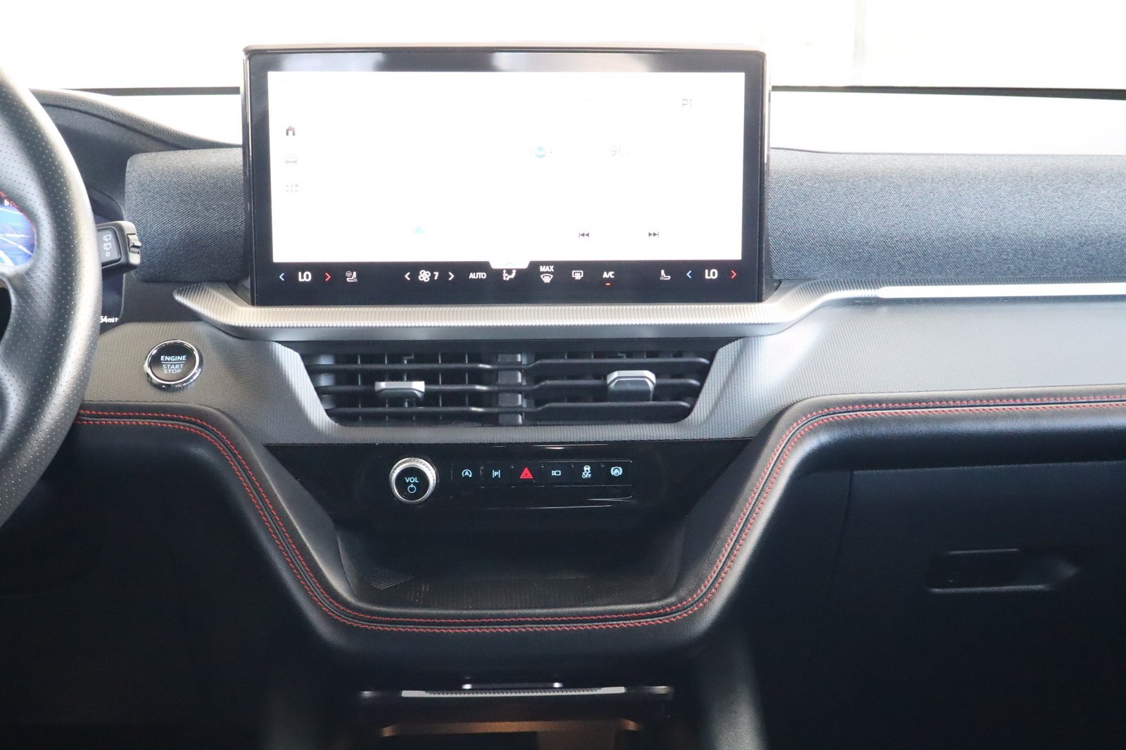 Used 2025 Ford Explorer ST-Line AWD/4WD image 30