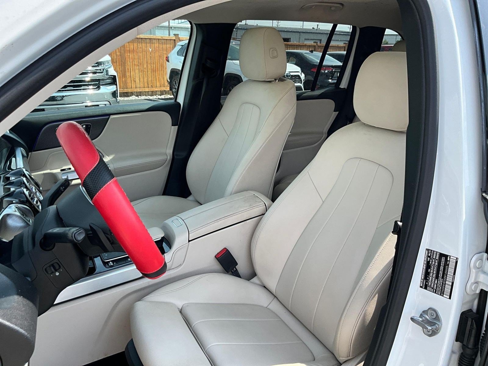 Used 2021 Mercedes-Benz GLB 250 4MATIC image 19