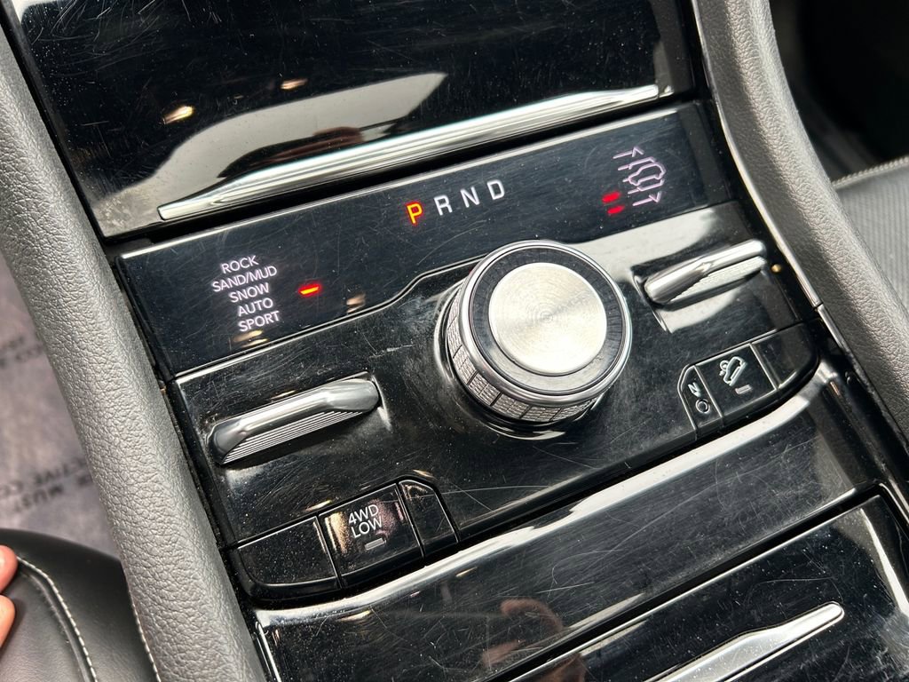 Used 2022 Jeep Grand Cherokee Overland image 37