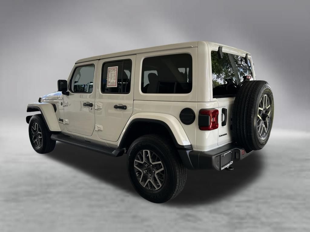 Used 2025 Jeep Wrangler Unlimited Sahara AWD/4WD image 4