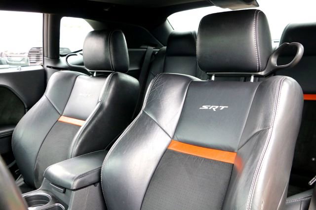 Used 2009 Dodge Challenger SRT8 w/ SRT Option Group II RWD image 11