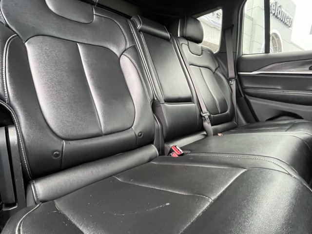 Used 2024 Jeep Grand Cherokee Limited AWD/4WD image 28