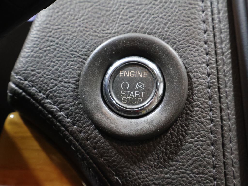 Used 2013 Lincoln MKX FWD image 27