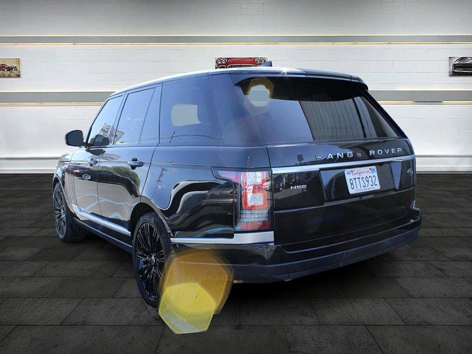 Used 2017 Land Rover Range Rover HSE image 4