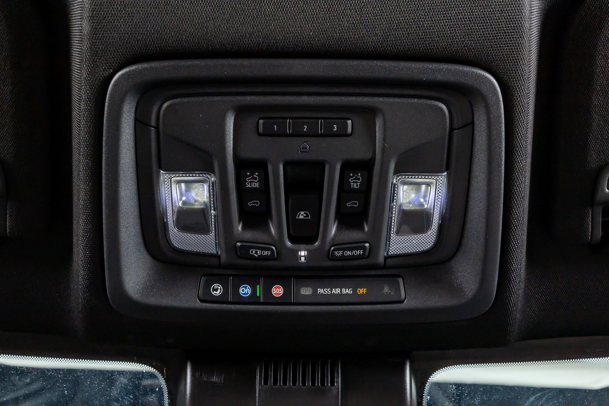 Used 2025 GMC Sierra 2500 AT4 w/ AT4 Premium Plus Package image 28