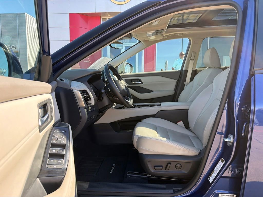 Used 2023 Nissan Rogue SL w/ SL Premium Package AWD/4WD image 4