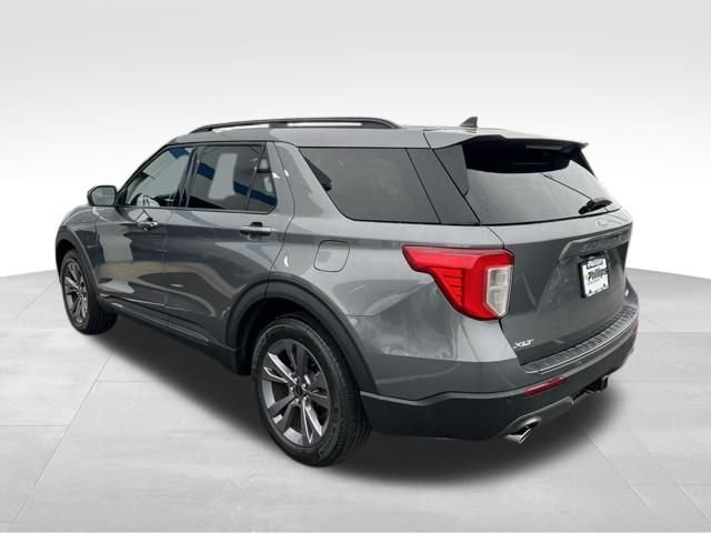 Used 2023 Ford Explorer XLT w/ Equipment Group 202A AWD/4WD image 13