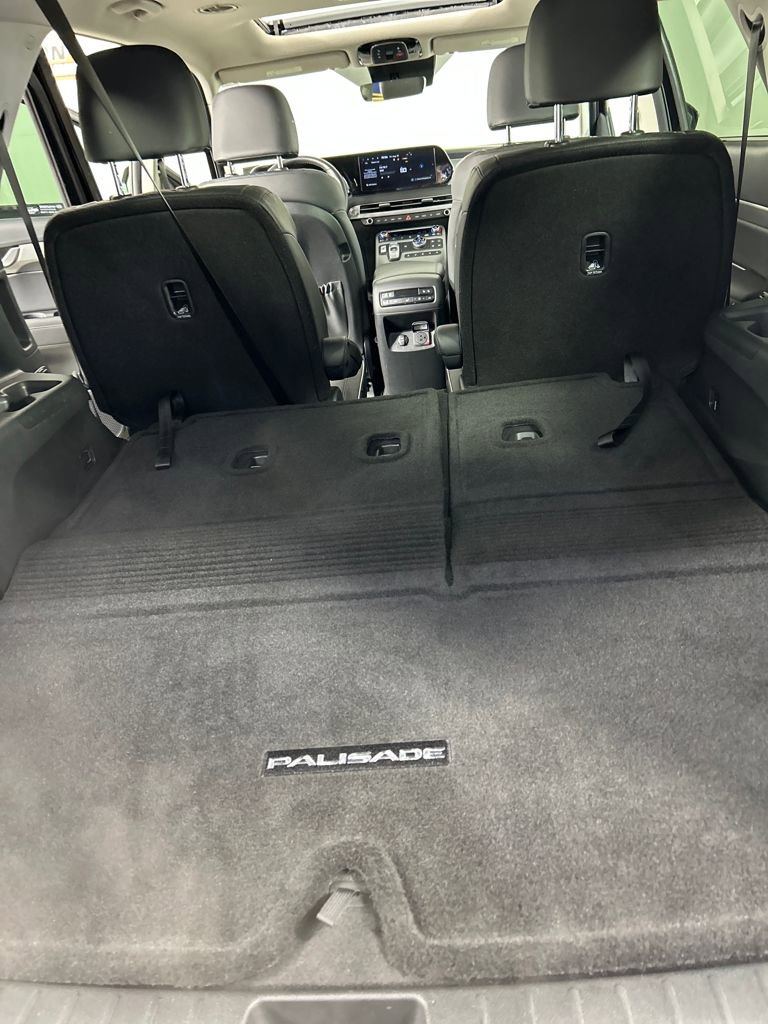 Certified 2025 Hyundai Palisade SEL image 32