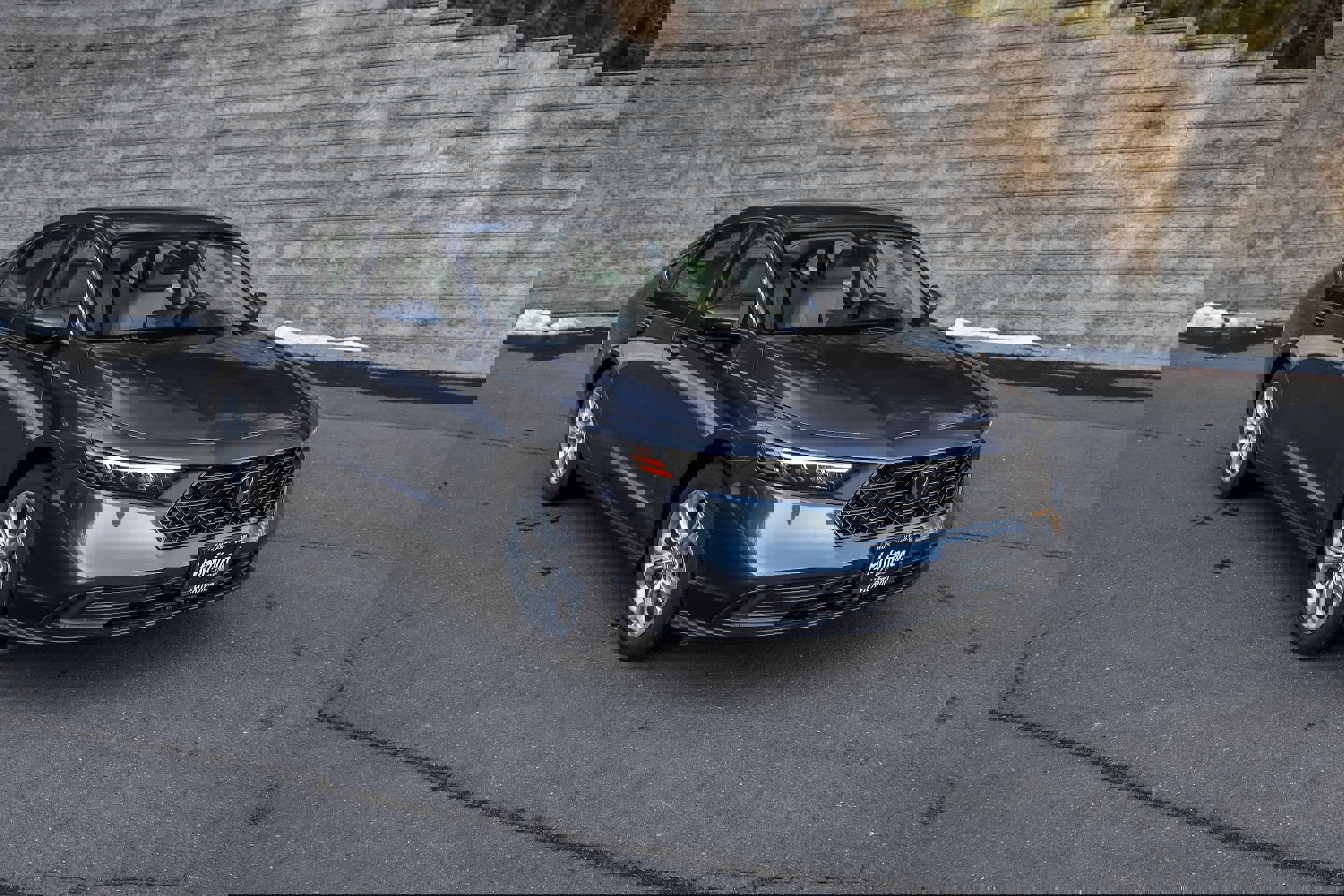 Used 2025 Honda Accord LX video 2