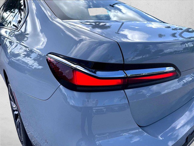 Certified 2024 BMW 740i RWD image 29