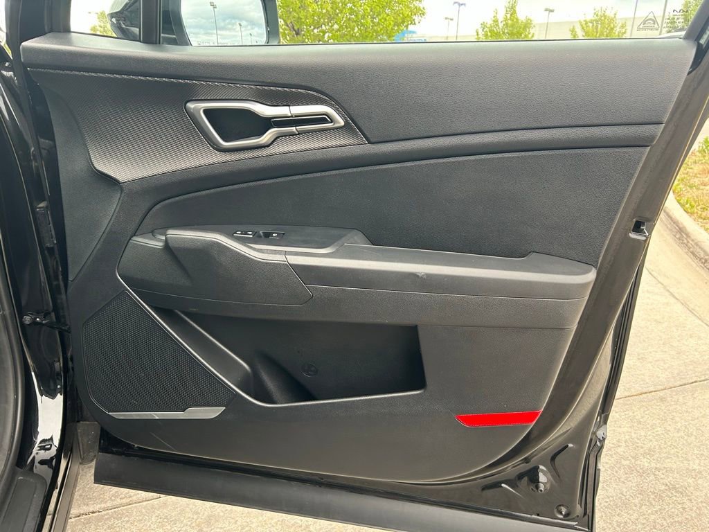 Used 2023 Kia Sportage LX image 30