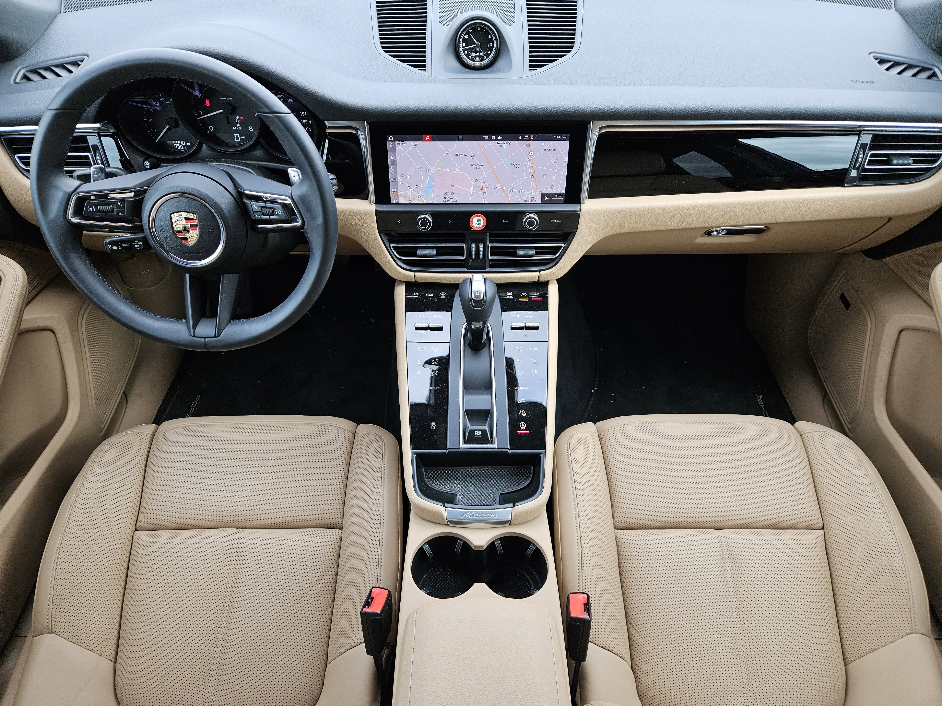 Certified 2025 Porsche Macan image 24