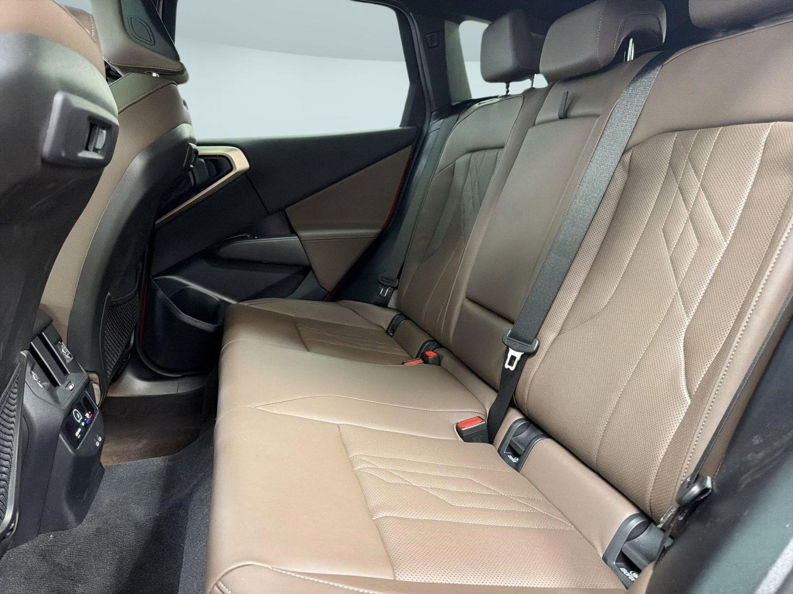 Used 2025 BMW X3 xDrive30i w/ Premium Package AWD/4WD image 28