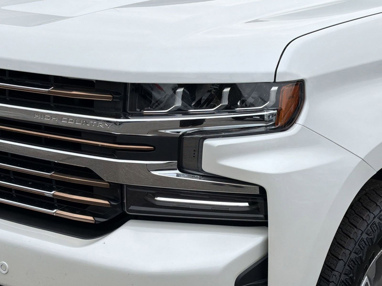 Used 2022 Chevrolet Silverado 1500 High Country w/ Z71 Off-Road Package AWD/4WD image 11