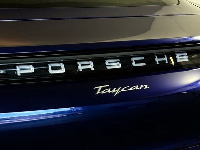 Used 2021 Porsche Taycan image 13