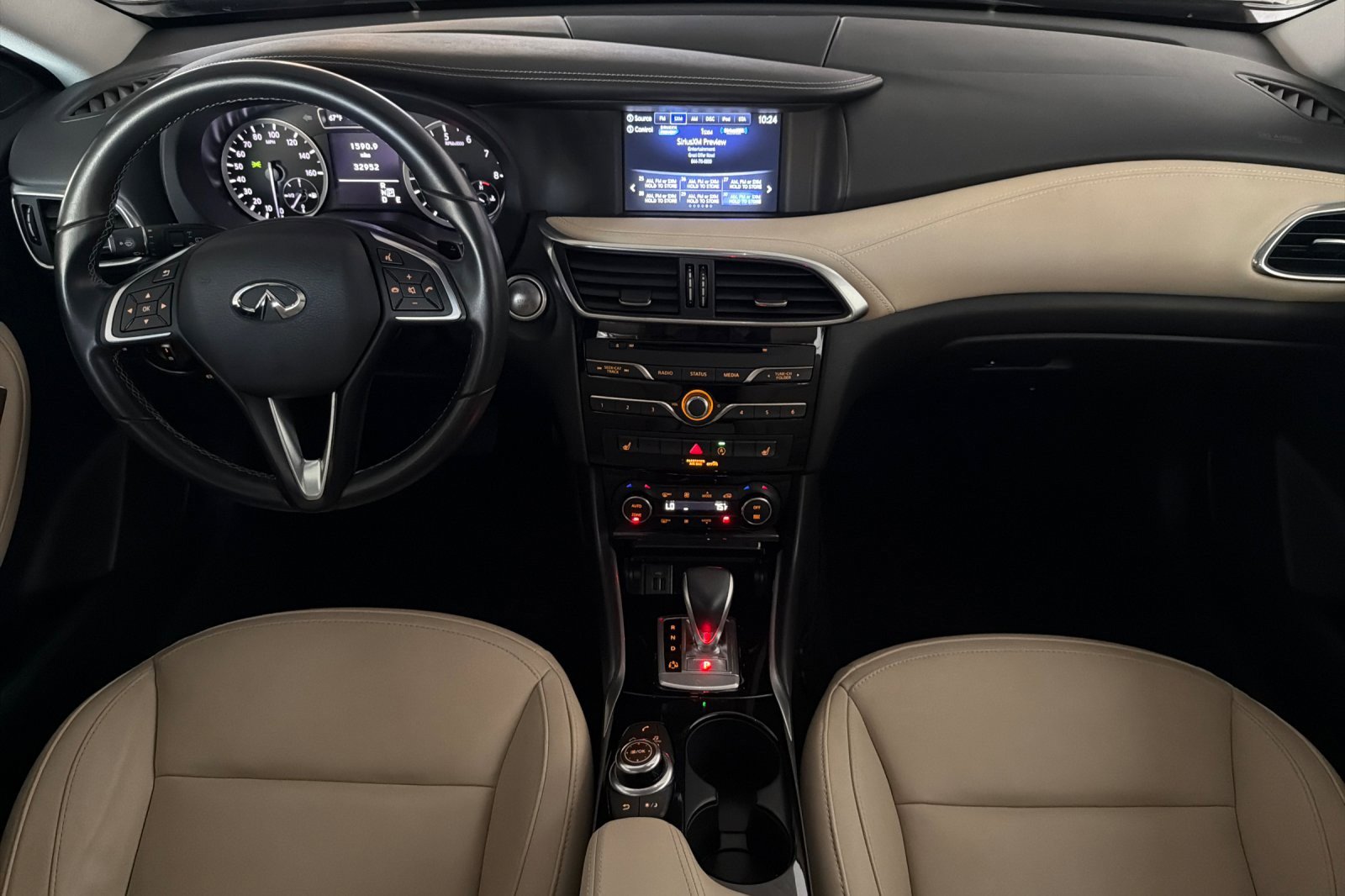 Used 2018 INFINITI QX30 AWD w/ Cargo Package image 12