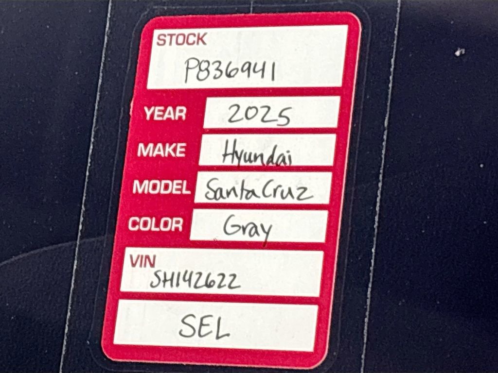 Used 2025 Hyundai Santa Cruz SEL AWD/4WD image 25