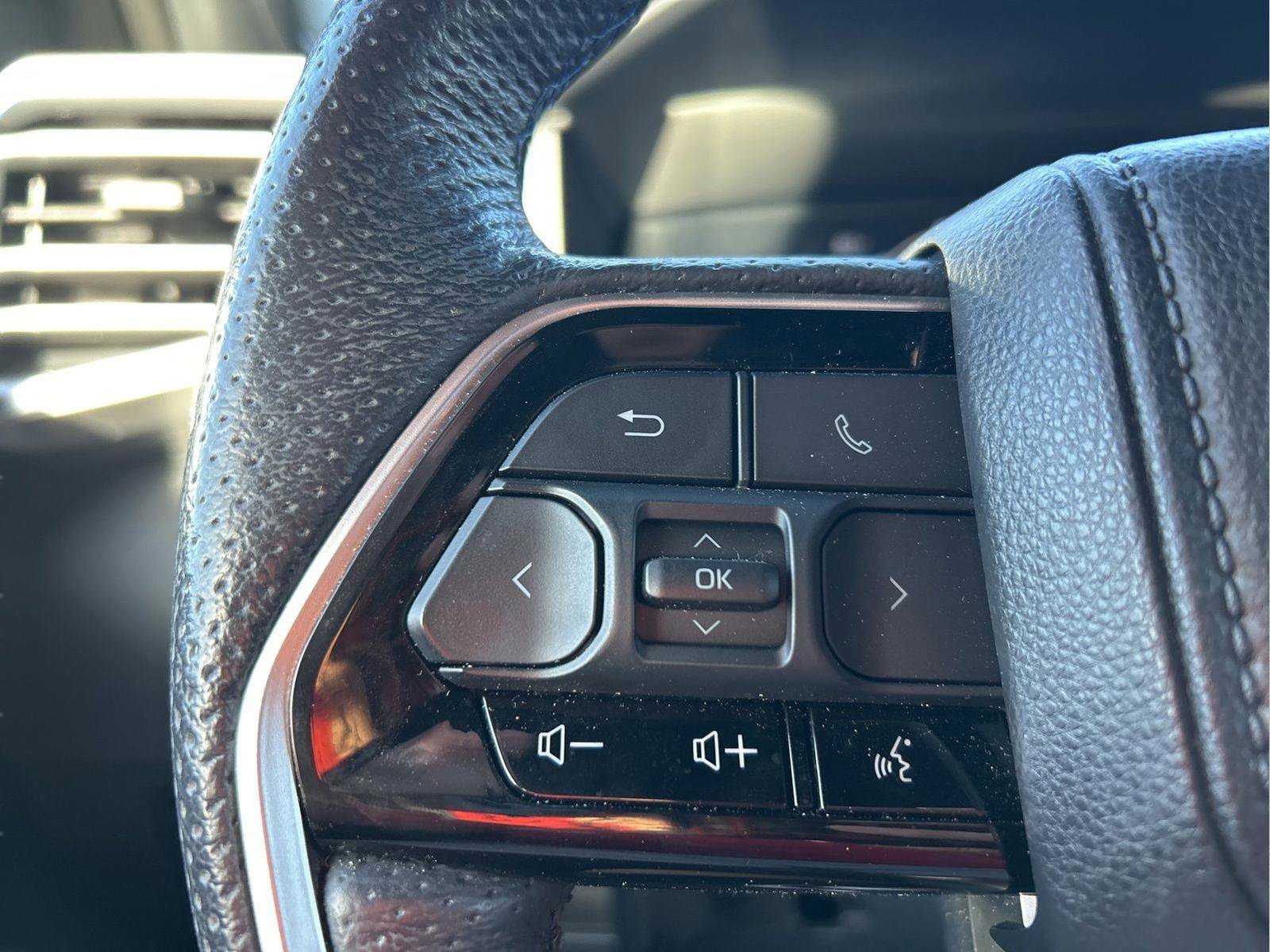 Used 2024 Toyota Tundra Platinum AWD/4WD image 14