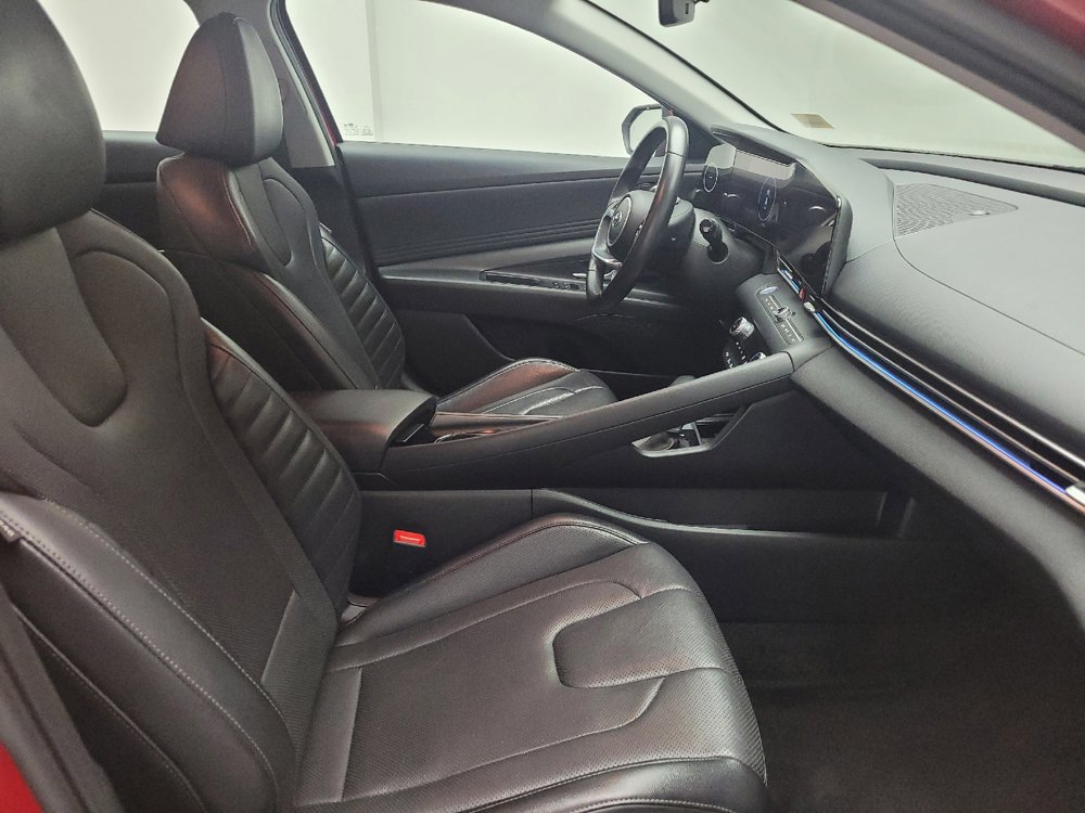 Used 2023 Hyundai Elantra Limited FWD image 21