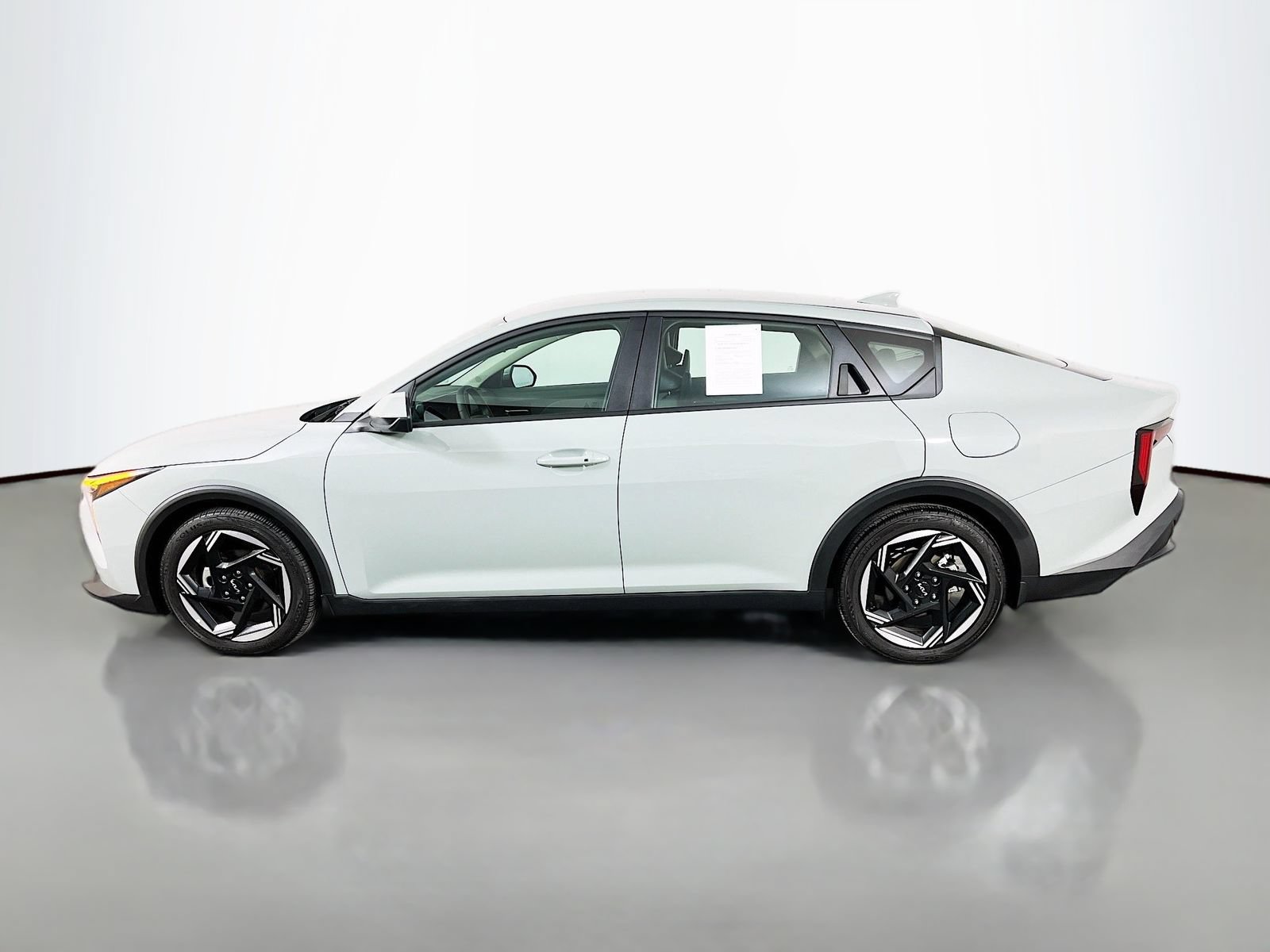 Used 2025 Kia K4 EX FWD image 4