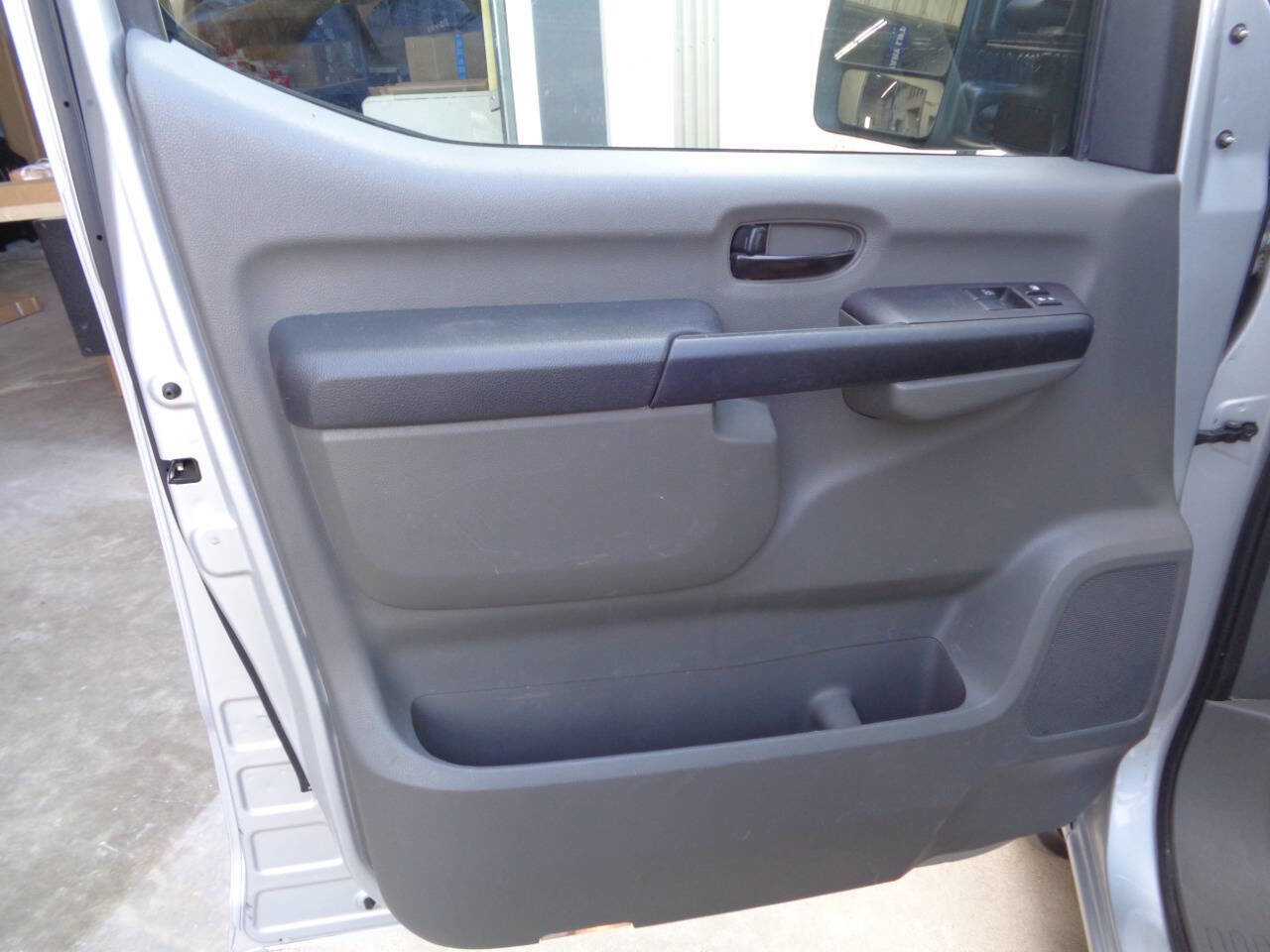 Used 2019 Nissan NV 3500 SL RWD image 26