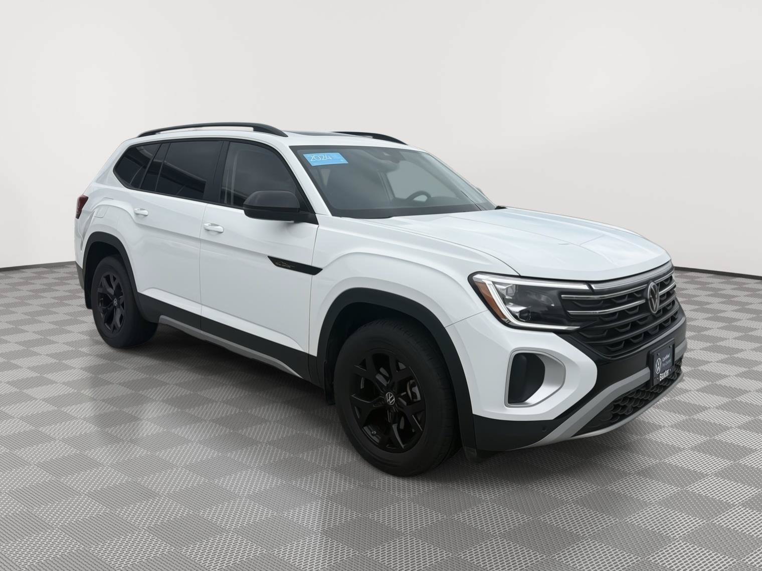 Used 2024 Volkswagen Atlas Peak Edition SE AWD/4WD image 30