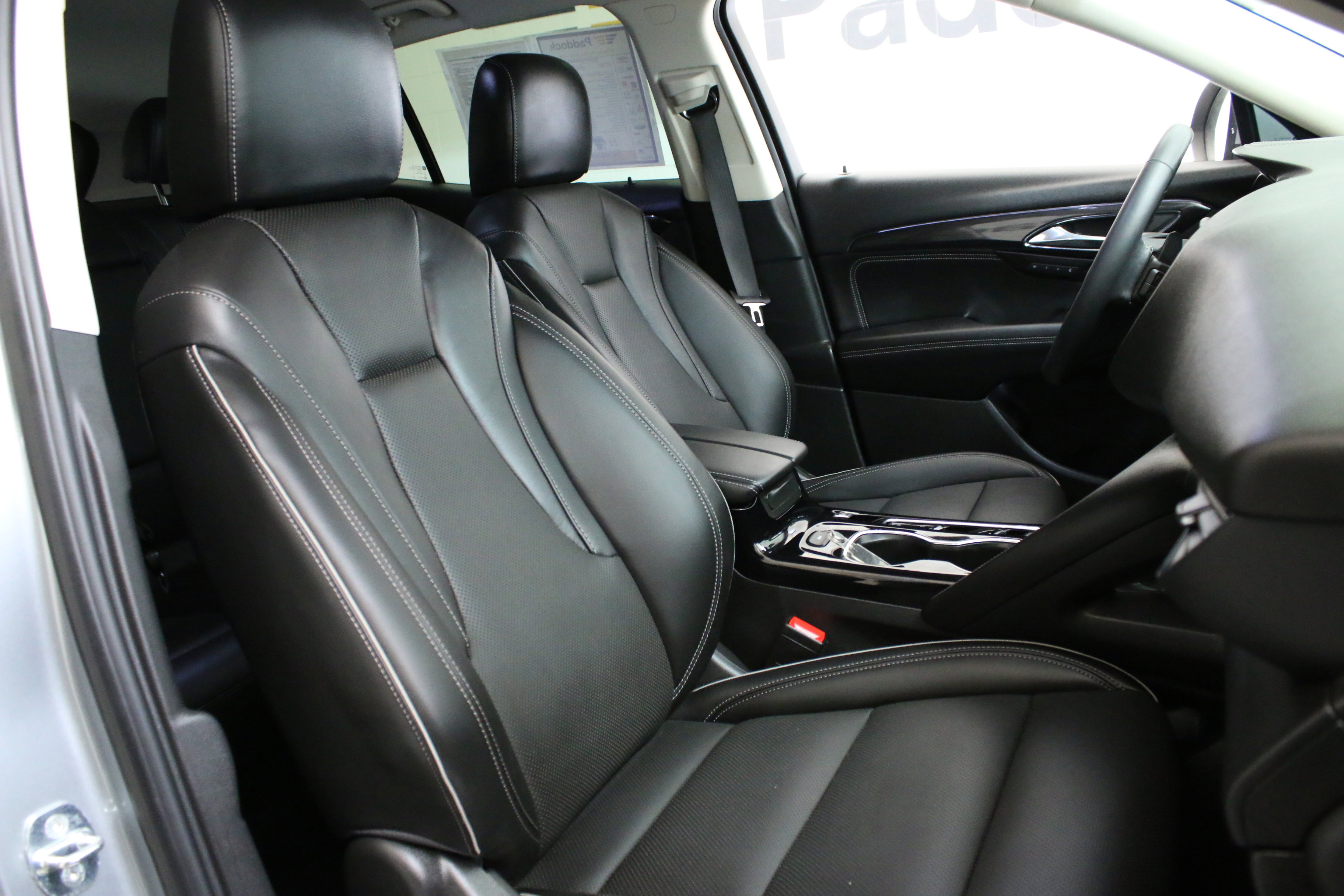 Used 2023 Buick Envision Essence image 30