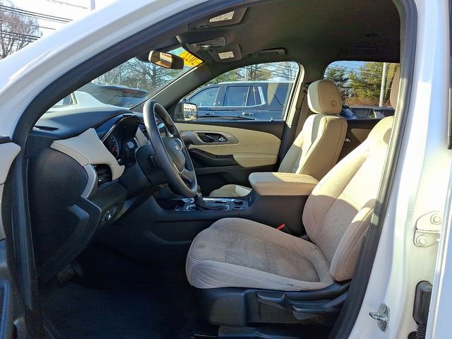 Used 2022 Chevrolet Traverse LS image 23