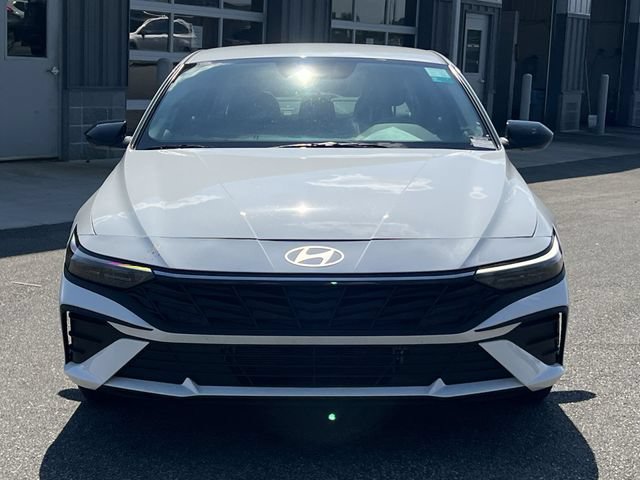 Certified 2025 Hyundai Elantra SEL FWD image 22