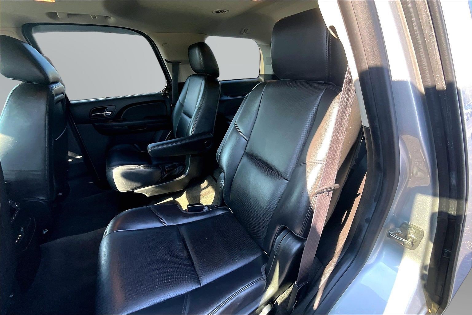 Used 2014 Chevrolet Tahoe LTZ AWD/4WD image 18